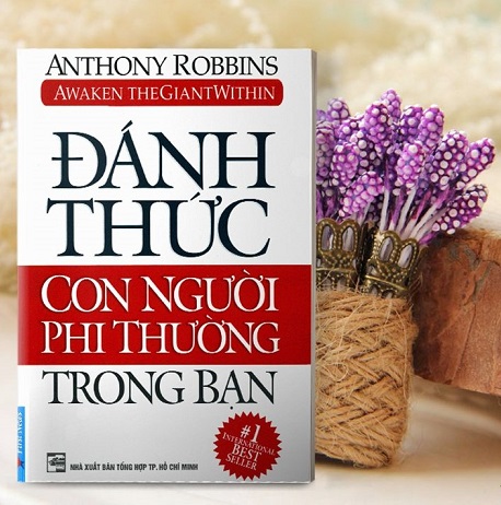 Danh-thuc-con-nguoi-phi-thuong-TonyRobbins