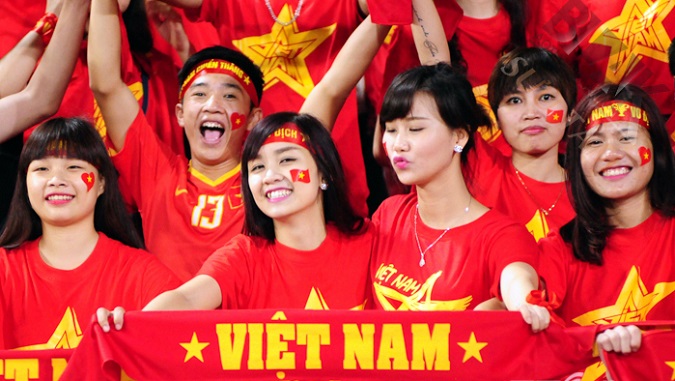 viet-doan-van-nghi-luan-200-chu-suy-nghi-ve-tinh-yeu-to-quoc