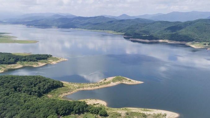 nghi-luan-nguon-nuoc-ngot-tren-trai-dat-von-da-rat-it-oi-nay-ngay-cang-tro-nen-khan-hiem-hon-do-o-nhiem-moi-truong-chung-ta-can-bao-ve-moi-truong-de-giu-gin-nguon-nuoc-quy-gia